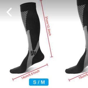 Anti-fatigue compression socks